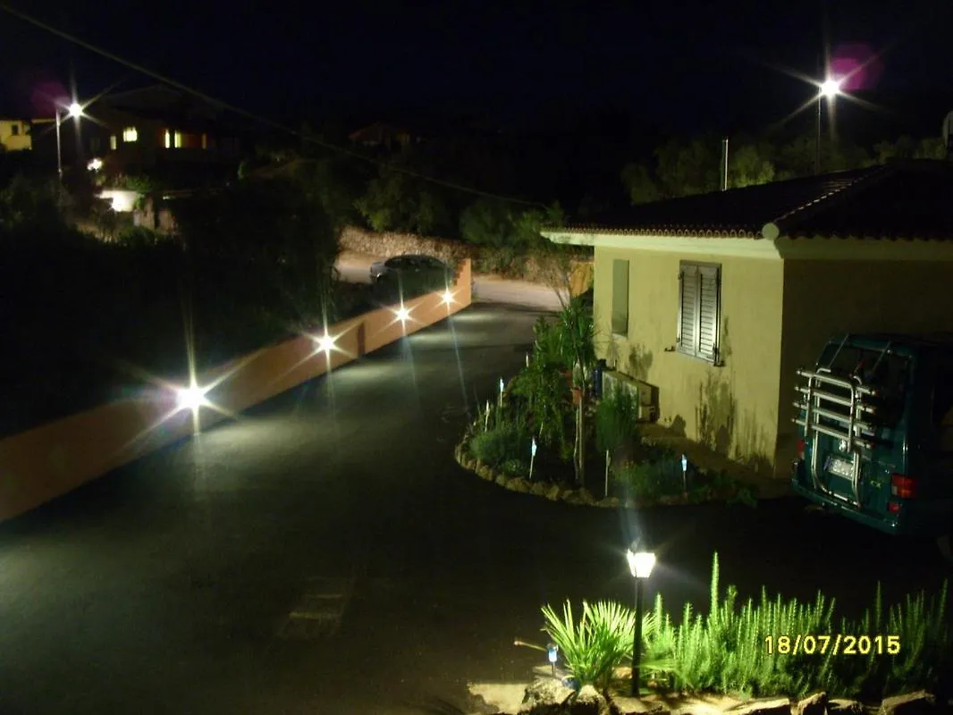 Casadelfaro Con Giardino A Pittulongu 600Metri Dalla Spiaggia 奧爾比亞 度假居